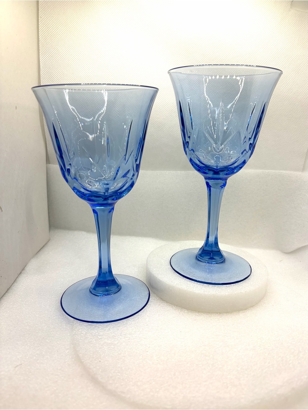 Vintage Avon American Blue Crystal Stemware Wine Glasses - Set of 2